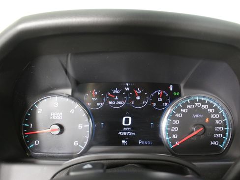 Used 2018 Chevrolet Suburban Premier image 18