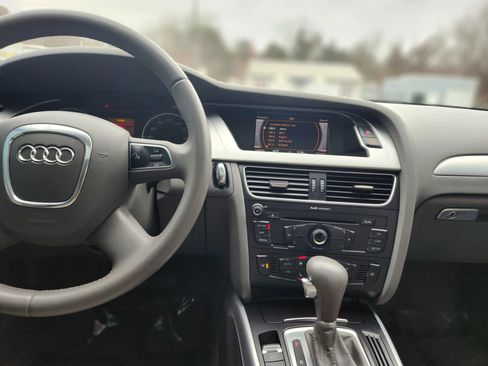 Used 2010 Audi A4 2.0T Premium image 29