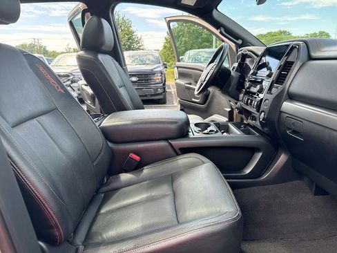Used 2021 Nissan Titan PRO-4X w/ Pro-4x Convenience Package AWD/4WD image 15