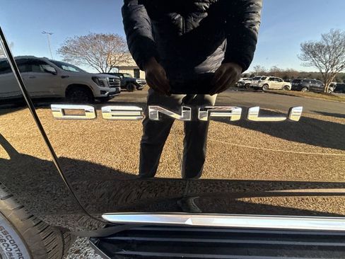 Certified 2024 GMC Yukon XL Denali w/ Max Trailering Package image 31