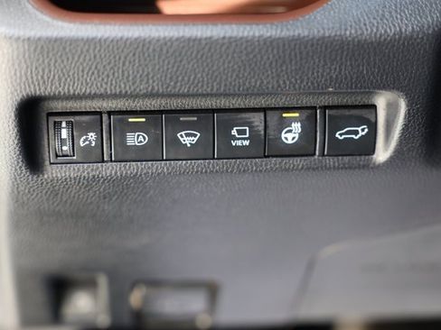 Used 2020 Toyota RAV4 Limited image 20