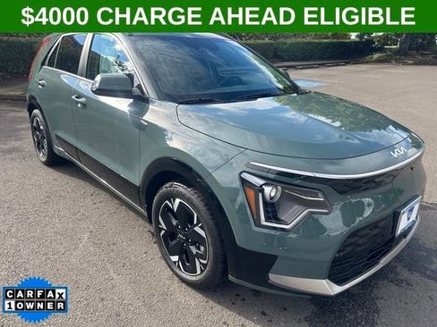 Used 2023 Kia Niro Wind w/ Wind Preserve Package FWD image 1