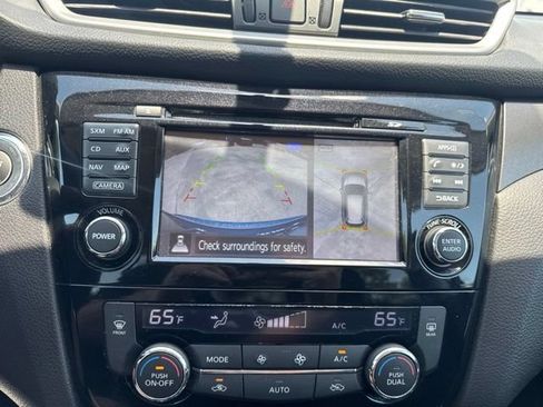 Used 2016 Nissan Rogue SV w/ SV Premium Package FWD image 20