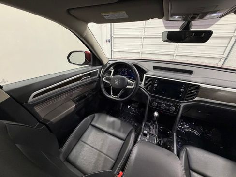Used 2023 Volkswagen Atlas SE w/ Panoramic Sunroof Package FWD image 34
