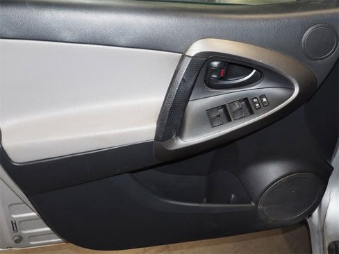 Used 2011 Toyota RAV4 Limited image 6