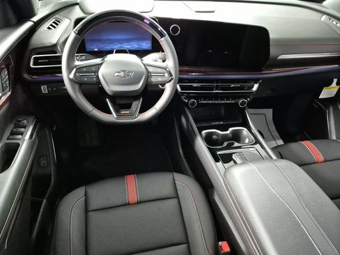 New 2026 Chevrolet Traverse RS w/ LPO, Floor Liner Package FWD image 10