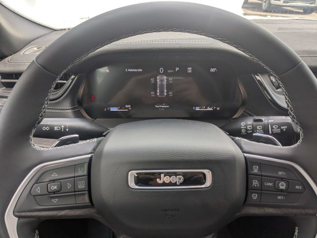 New 2027 Jeep Grand Cherokee Altitude AWD/4WD image 28