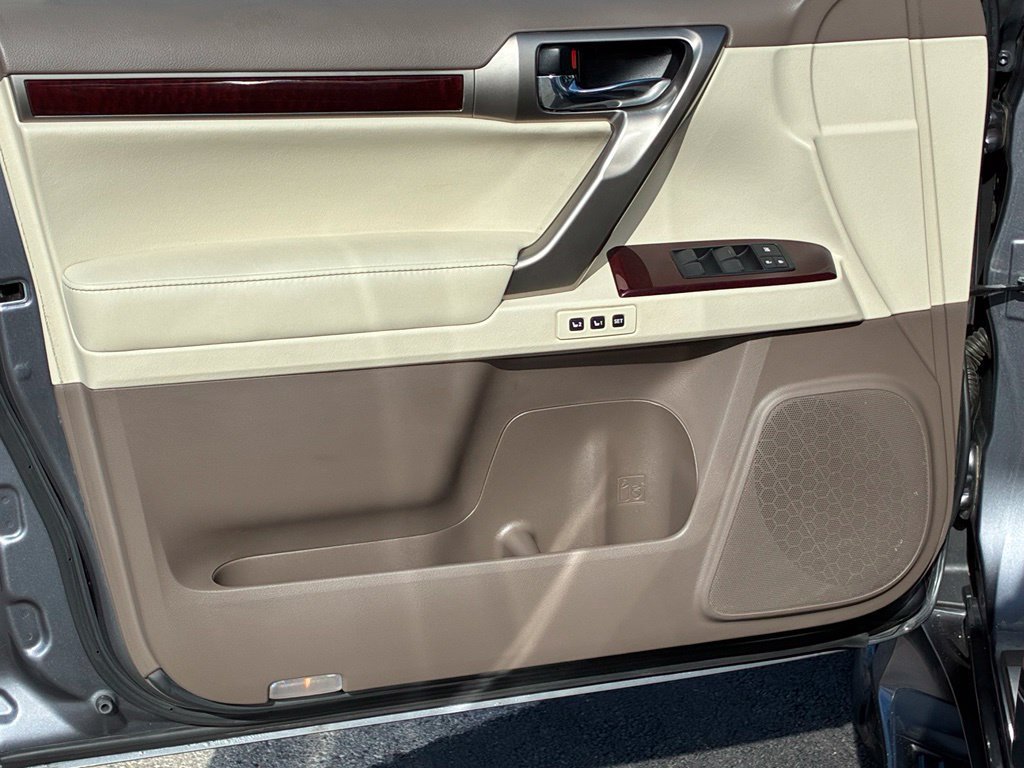 Used 2019 Lexus GX 460 Premium w/ Premium Package AWD/4WD image 20