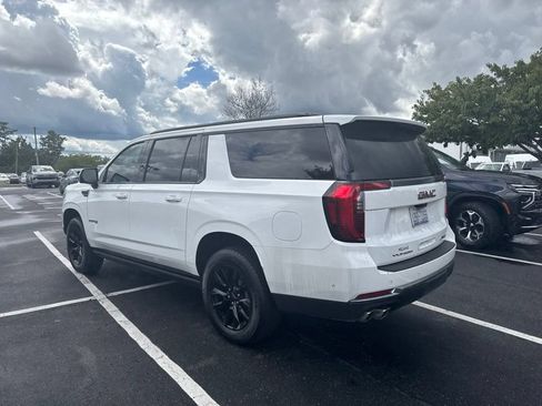 Used 2025 GMC Yukon XL AT4 w/ AT4 Premium Package AWD/4WD image 5