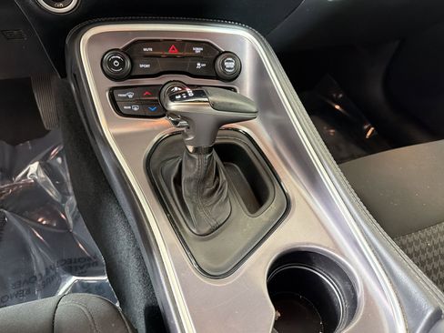 Used 2019 Dodge Challenger SXT RWD image 19
