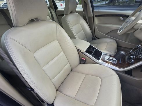Used 2012 Volvo XC70 3.2 FWD image 32