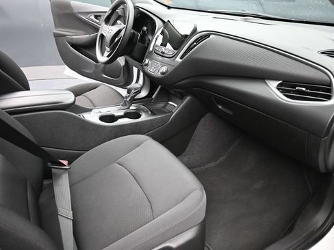 Used 2025 Chevrolet Malibu LT FWD image 20