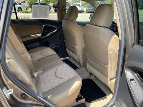 Used 2012 Toyota RAV4 4WD w/ Value Pkg image 32