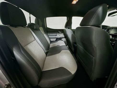 Certified 2023 Toyota Tacoma TRD Off-Road image 25