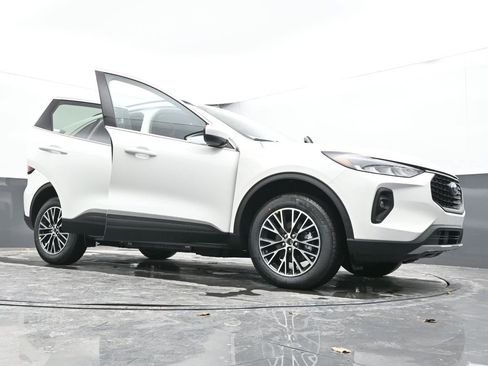New 2026 Ford Escape SE image 67