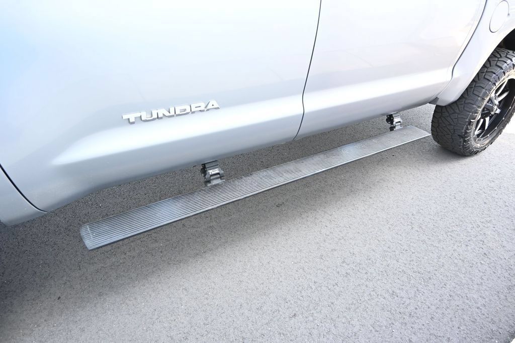 Used 2013 Toyota Tundra 2WD CrewMax w/ SR5 Pkg image 27