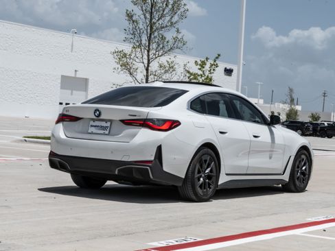 Used 2024 BMW i4 eDrive40 w/ Premium Package RWD image 9