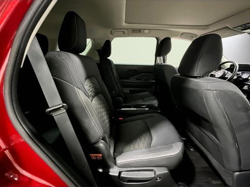 Used 2023 Nissan Pathfinder SV w/ SV Premium Package image 24