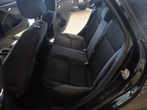 Used 2013 Ford Focus SE FWD image 34