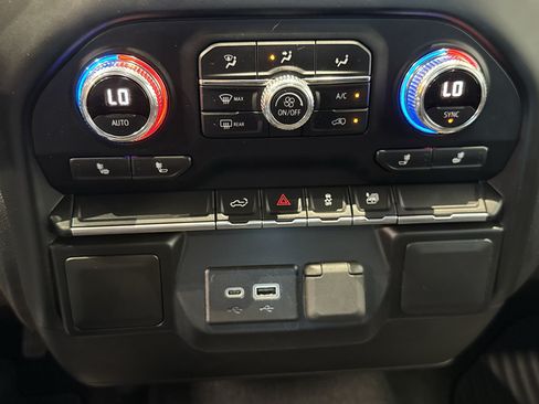 Used 2022 GMC Sierra 1500 Elevation AWD/4WD image 32