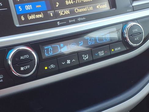 Certified 2018 Toyota Highlander Plus image 18