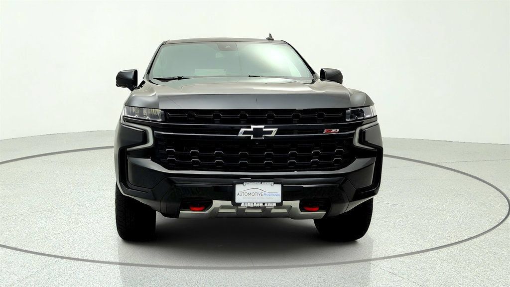 Used 2023 Chevrolet Tahoe Z71 w/ Luxury Package AWD/4WD image 2