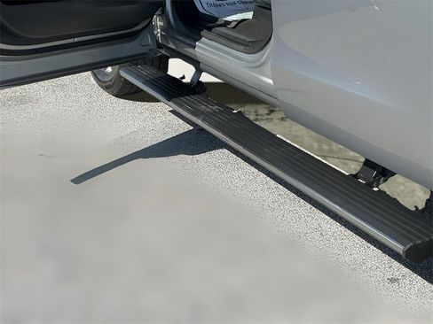 Used 2020 Ford Expedition Limited image 23