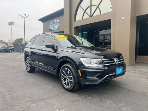 Used 2019 Volkswagen Tiguan SE image 1