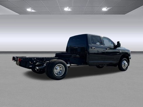New 2025 RAM 3500 Tradesman w/ Chrome Appearance Group image 7