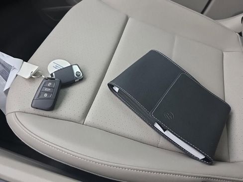 Used 2022 Volkswagen Atlas SE image 13