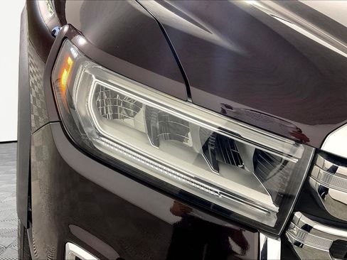 Used 2021 GMC Acadia SLT w/ LPO, Adventure Package AWD/4WD image 30