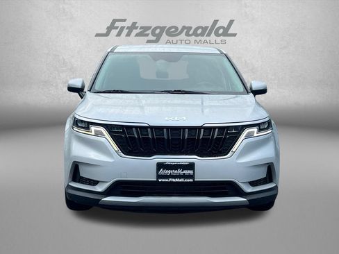 Used 2023 Kia Carnival LX FWD image 6