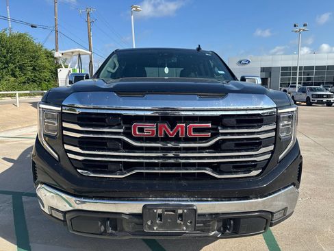 Used 2023 GMC Sierra 1500 SLT AWD/4WD image 8
