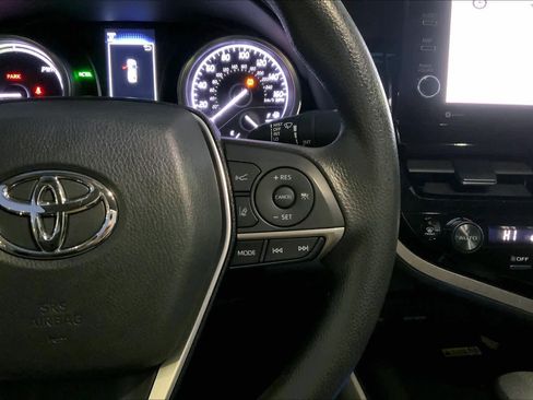 Used 2022 Toyota Camry LE image 24