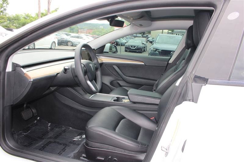 Used 2021 Tesla Model 3 Standard Range Plus RWD image 9