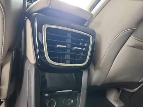 Used 2021 Lincoln Nautilus FWD w/ Equipment Group 101A image 18