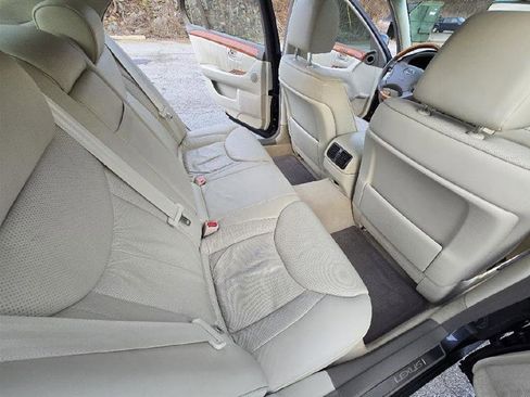 Used 2004 Lexus LS 430 image 29