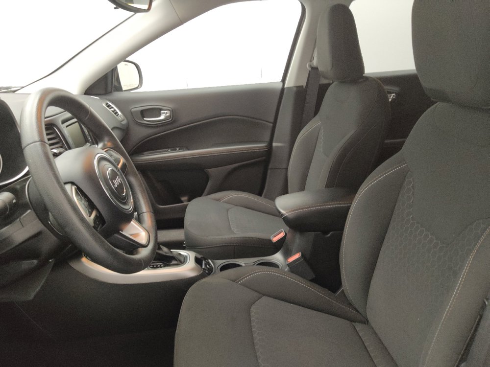 Used 2018 Jeep Compass Sport AWD/4WD image 17