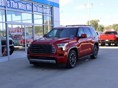 Used 2024 Toyota Sequoia Limited image 6