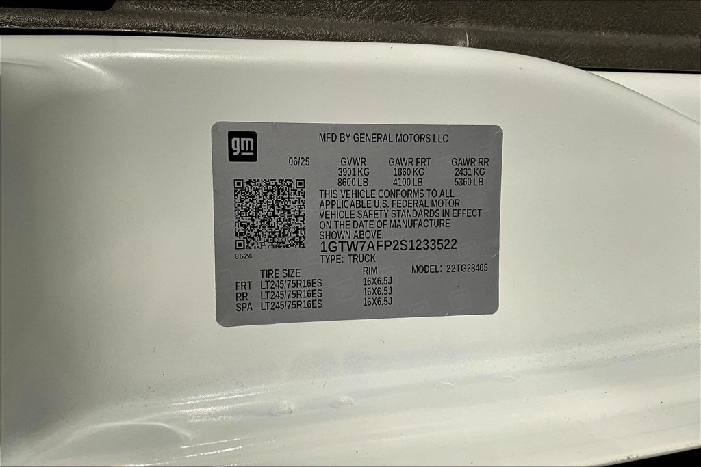 Used 2025 GMC Savana 2500 w/ Driver Convenience Package RWD image 16