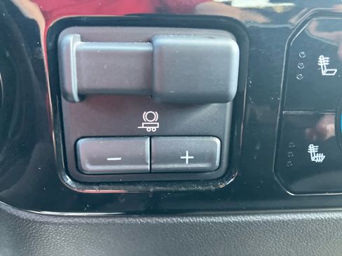 Used 2025 Chevrolet Silverado 1500 LT image 28