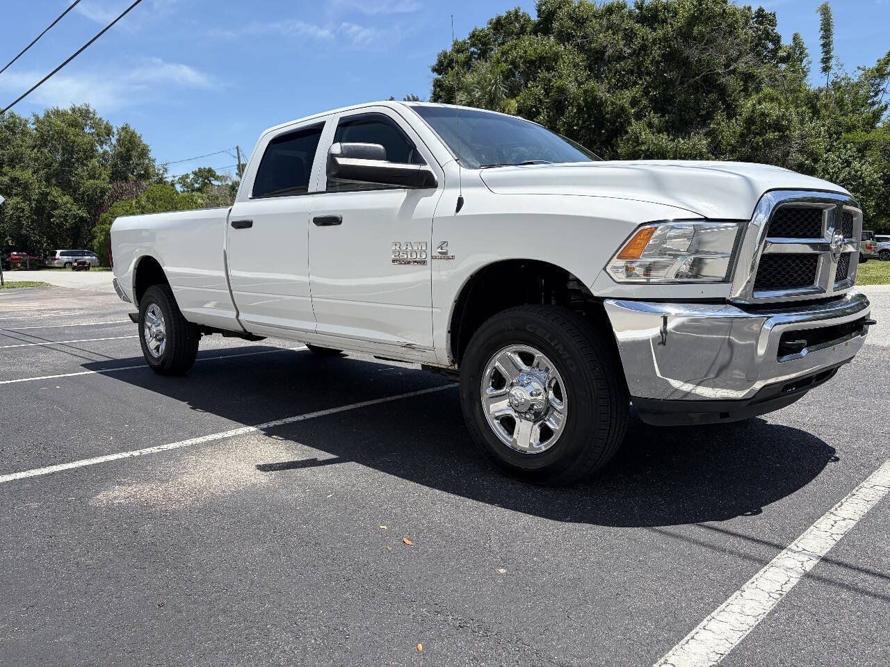 Used 2017 RAM 2500 Tradesman w/ Chrome Appearance Group AWD/4WD image 4
