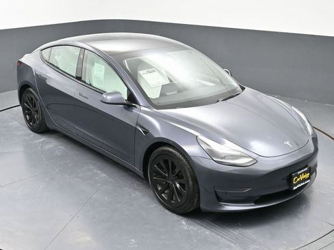 Used 2023 Tesla Model 3 Standard Range image 44