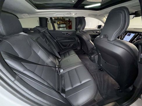 Used 2023 Volvo V60 B5 Cross Country Plus w/ Climate Package image 16