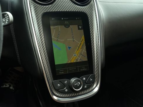 Used 2018 McLaren 570S image 18