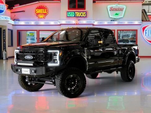 Used 2021 Ford F250 Lariat w/ Lariat Ultimate Package AWD/4WD image 2