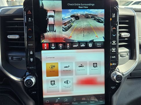 Used 2025 RAM 3500 Laramie image 16