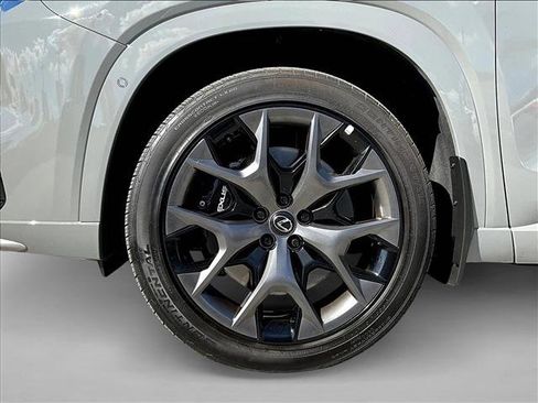 Used 2025 Lexus TX 500h AWD image 10