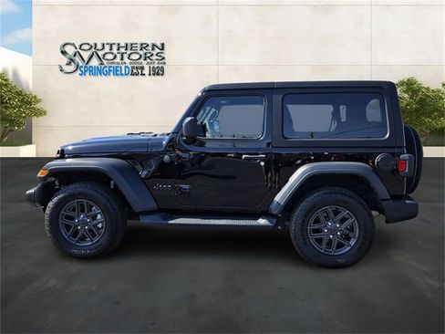 Used 2024 Jeep Wrangler Sport S image 2