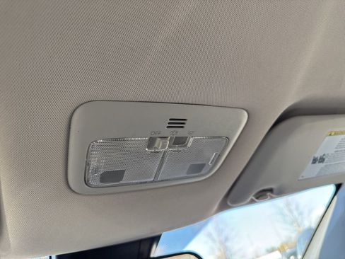 Used 2018 Toyota Corolla LE image 26